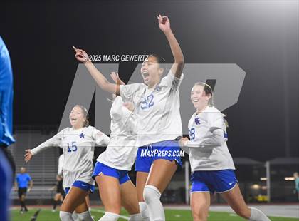 Thumbnail 1 in Santiago vs. Santa Margarita (CIF-SS Open Division Final) photogallery.