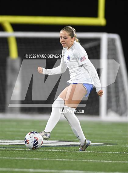 Thumbnail 2 in Santiago vs. Santa Margarita (CIF-SS Open Division Final) photogallery.