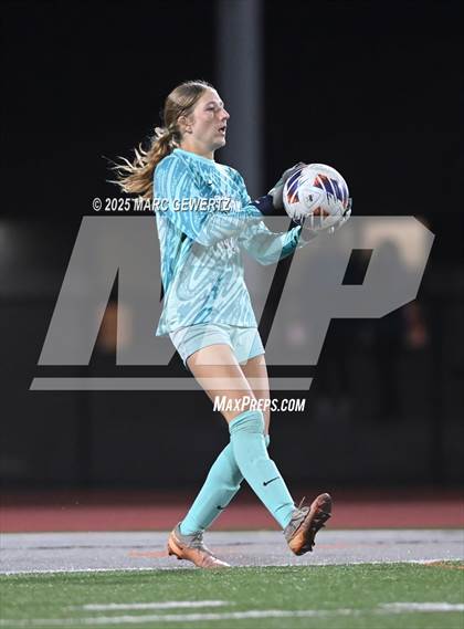 Thumbnail 3 in Santiago vs. Santa Margarita (CIF-SS Open Division Final) photogallery.