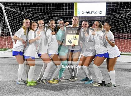 Thumbnail 2 in Santiago vs. Santa Margarita (CIF-SS Open Division Final) photogallery.