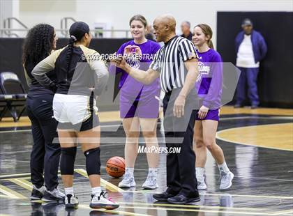 Thumbnail 1 in Kaufman vs. Eustace (Kaufman Holiday Tournament) photogallery.