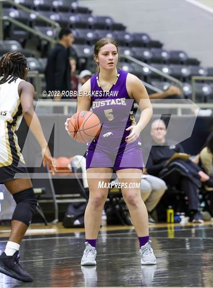 Thumbnail 2 in Kaufman vs. Eustace (Kaufman Holiday Tournament) photogallery.
