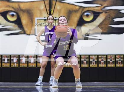 Thumbnail 2 in Kaufman vs. Eustace (Kaufman Holiday Tournament) photogallery.