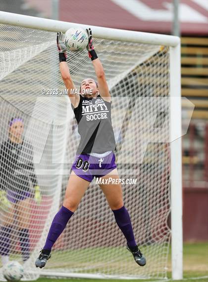 Thumbnail 3 in Archbishop Mitty vs. Saint Francis (CIFCCS D1 Championship) photogallery.
