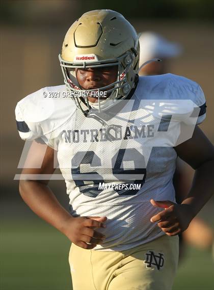 Thumbnail 3 in Notre Dame (SO) @ Orange Lutheran photogallery.