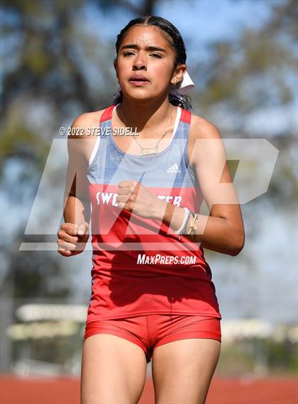 Thumbnail 1 in Elmer Runge Invitational photogallery.