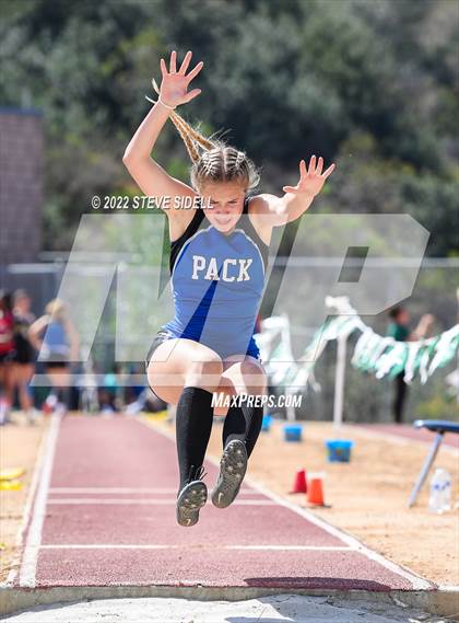 Thumbnail 2 in Elmer Runge Invitational photogallery.
