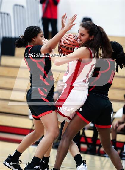 Thumbnail 3 in   Redondo Union @ Harvard-Westlake (Harvard-Westlake Invitational Classic) photogallery.