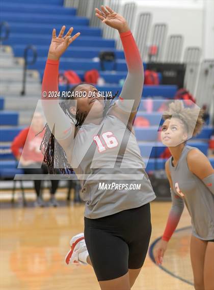 Thumbnail 2 in Morton Ranch vs Cypress Lakes (KISD/CFISD Tournament) photogallery.