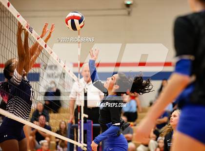 Thumbnail 3 in College Park @ Oak Ridge photogallery.