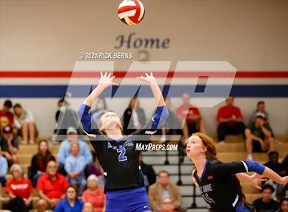 Thumbnail 3 in College Park @ Oak Ridge photogallery.