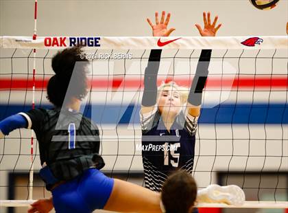 Thumbnail 3 in College Park @ Oak Ridge photogallery.