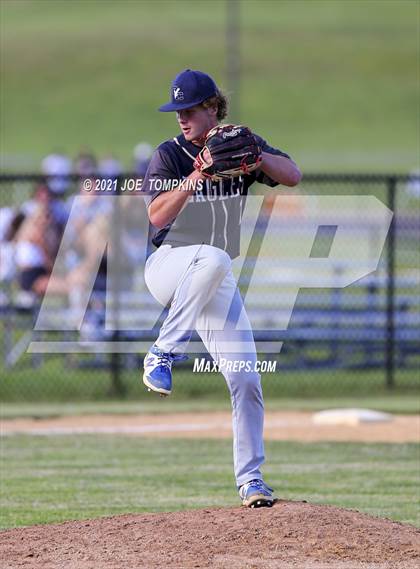 Thumbnail 2 in Burke Catholic @ Marlboro Central photogallery.