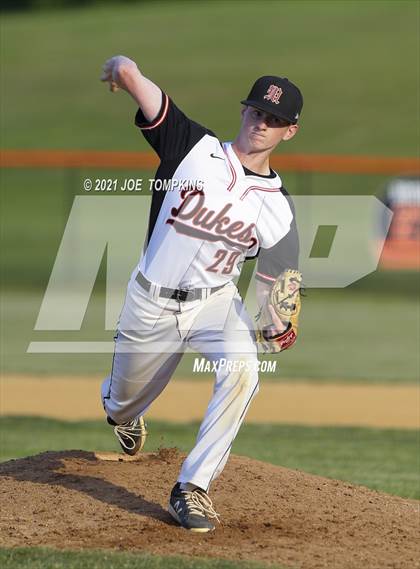 Thumbnail 1 in Burke Catholic @ Marlboro Central photogallery.