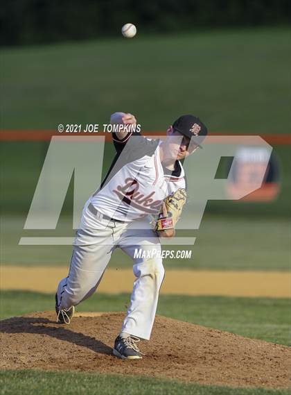 Thumbnail 1 in Burke Catholic @ Marlboro Central photogallery.