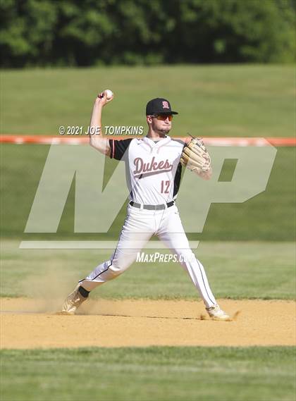 Thumbnail 2 in Burke Catholic @ Marlboro Central photogallery.