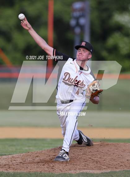 Thumbnail 3 in Burke Catholic @ Marlboro Central photogallery.