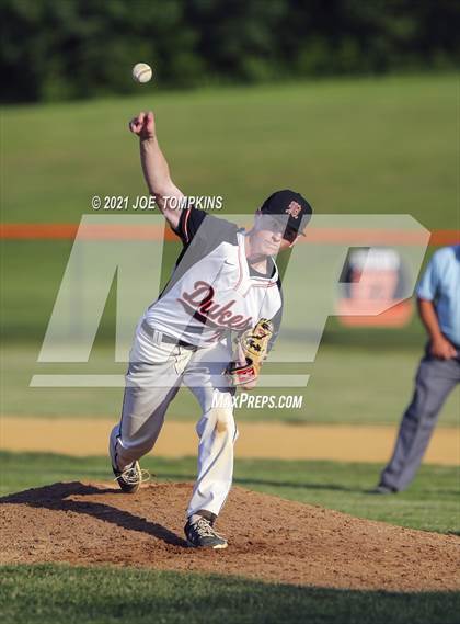 Thumbnail 3 in Burke Catholic @ Marlboro Central photogallery.