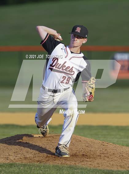 Thumbnail 3 in Burke Catholic @ Marlboro Central photogallery.