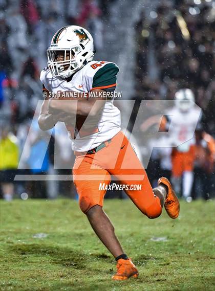 Thumbnail 1 in Mandarin vs. Seminole (FHSAA 8A Regional Quarterfinal)  photogallery.