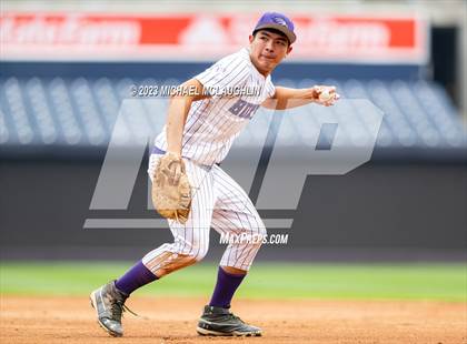 Thumbnail 2 in Queens Metro vs Hunter College (NYC PSAL AA Final) photogallery.
