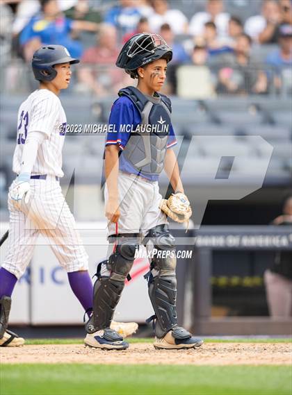 Thumbnail 2 in Queens Metro vs Hunter College (NYC PSAL AA Final) photogallery.