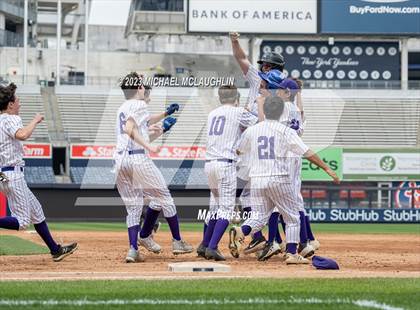 Thumbnail 2 in Queens Metro vs Hunter College (NYC PSAL AA Final) photogallery.