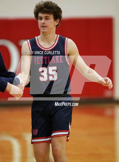 Thumbnail 1 in Clark vs. Westlake (UIL 6A Regional Finals) photogallery.