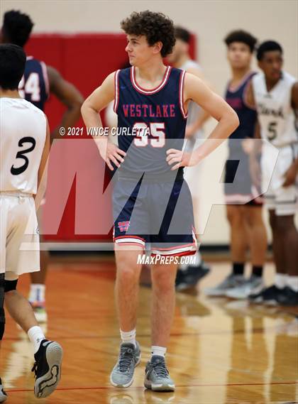 Thumbnail 2 in Clark vs. Westlake (UIL 6A Regional Finals) photogallery.