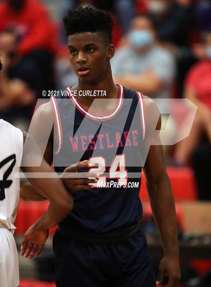 Thumbnail 3 in Clark vs. Westlake (UIL 6A Regional Finals) photogallery.