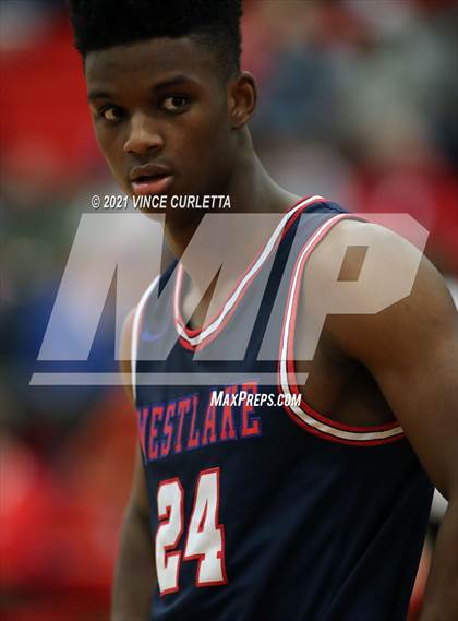 Thumbnail 3 in Clark vs. Westlake (UIL 6A Regional Finals) photogallery.