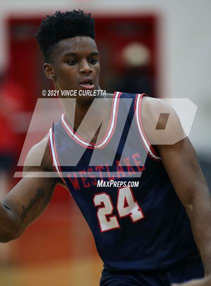 Thumbnail 2 in Clark vs. Westlake (UIL 6A Regional Finals) photogallery.