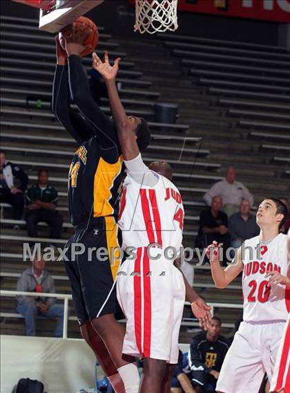 Thumbnail 3 in Fort Bend Marshall vs. Judson (McDonald's Texas Invitational) photogallery.