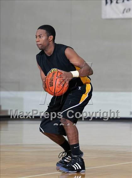 Thumbnail 2 in Fort Bend Marshall vs. Judson (McDonald's Texas Invitational) photogallery.