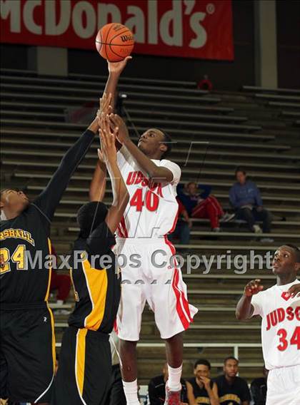 Thumbnail 2 in Fort Bend Marshall vs. Judson (McDonald's Texas Invitational) photogallery.