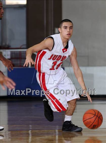 Thumbnail 2 in Fort Bend Marshall vs. Judson (McDonald's Texas Invitational) photogallery.