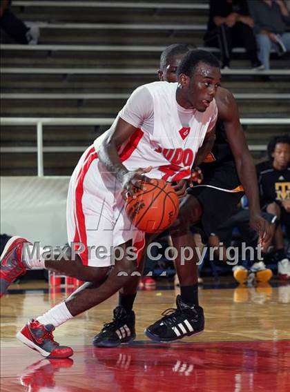 Thumbnail 2 in Fort Bend Marshall vs. Judson (McDonald's Texas Invitational) photogallery.