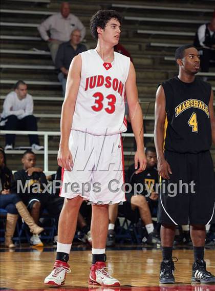 Thumbnail 1 in Fort Bend Marshall vs. Judson (McDonald's Texas Invitational) photogallery.