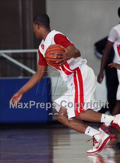 Thumbnail 3 in Fort Bend Marshall vs. Judson (McDonald's Texas Invitational) photogallery.