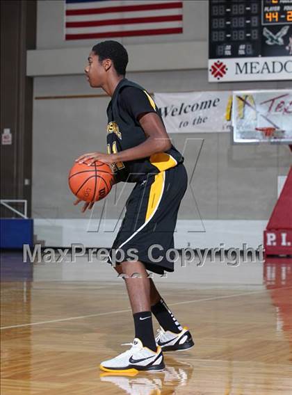 Thumbnail 2 in Fort Bend Marshall vs. Judson (McDonald's Texas Invitational) photogallery.