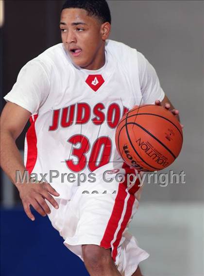 Thumbnail 3 in Fort Bend Marshall vs. Judson (McDonald's Texas Invitational) photogallery.