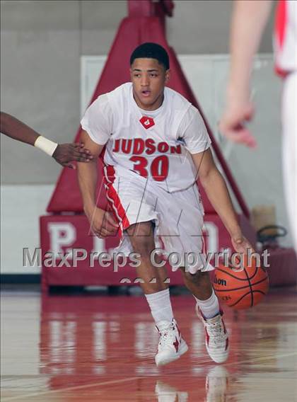 Thumbnail 2 in Fort Bend Marshall vs. Judson (McDonald's Texas Invitational) photogallery.