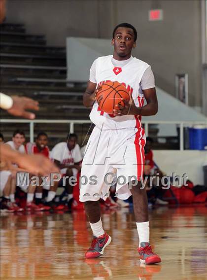 Thumbnail 1 in Fort Bend Marshall vs. Judson (McDonald's Texas Invitational) photogallery.