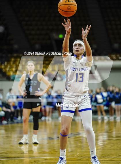 Thumbnail 3 in Resurrection Christian vs Holy Family (CHSAA 4A Semifinal) photogallery.