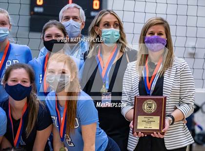 Thumbnail 2 in McMichael vs Foard (NCHSAA 2A Final) (2 of 2 - pre-game, post-game, and awards) photogallery.