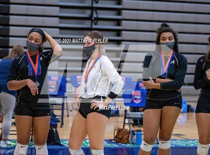 Thumbnail 2 in McMichael vs Foard (NCHSAA 2A Final) (2 of 2 - pre-game, post-game, and awards) photogallery.