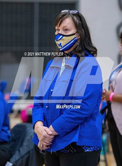 Thumbnail 2 in McMichael vs Foard (NCHSAA 2A Final) (2 of 2 - pre-game, post-game, and awards) photogallery.