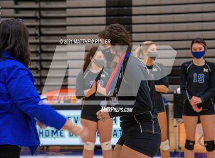 Thumbnail 2 in McMichael vs Foard (NCHSAA 2A Final) (2 of 2 - pre-game, post-game, and awards) photogallery.