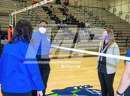 Thumbnail 2 in McMichael vs Foard (NCHSAA 2A Final) (2 of 2 - pre-game, post-game, and awards) photogallery.