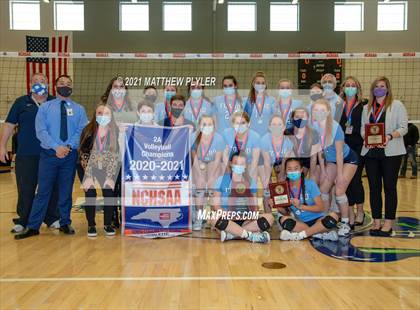 Thumbnail 2 in McMichael vs Foard (NCHSAA 2A Final) (2 of 2 - pre-game, post-game, and awards) photogallery.